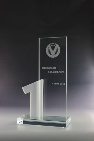 Glaspokal 1 "Numerus Award" mit Glasgravur